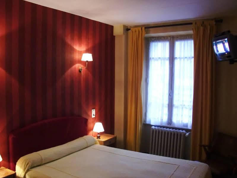 Hotel De Paris โปลิญญี ภายนอก รูปภาพ